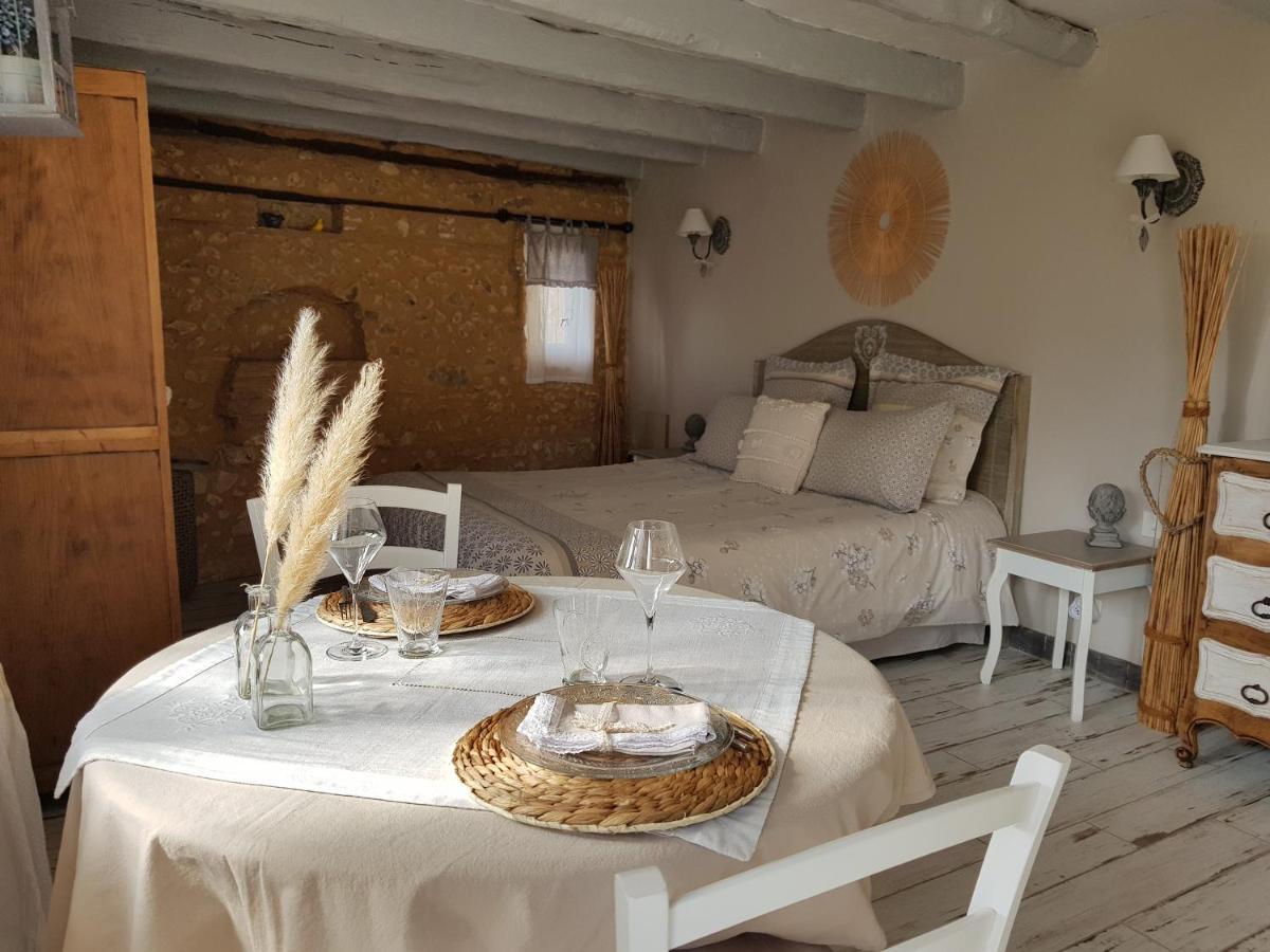 Le Clos Des Etoiles Le Bugue Bagian luar foto