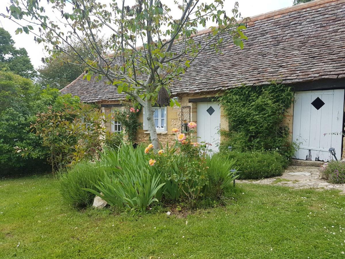 Le Clos Des Etoiles Le Bugue Bagian luar foto